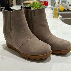 Sorel ankle boots, beige, size 7